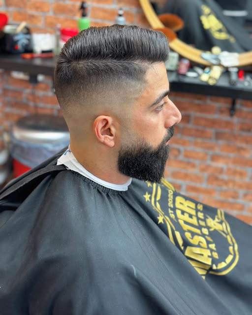 Skarp fade med sidbena